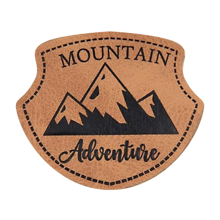 Jessy Sewing Kunstleder-Label mit aufgedruckter Nähnaht - "Wappen Mountain" - braun