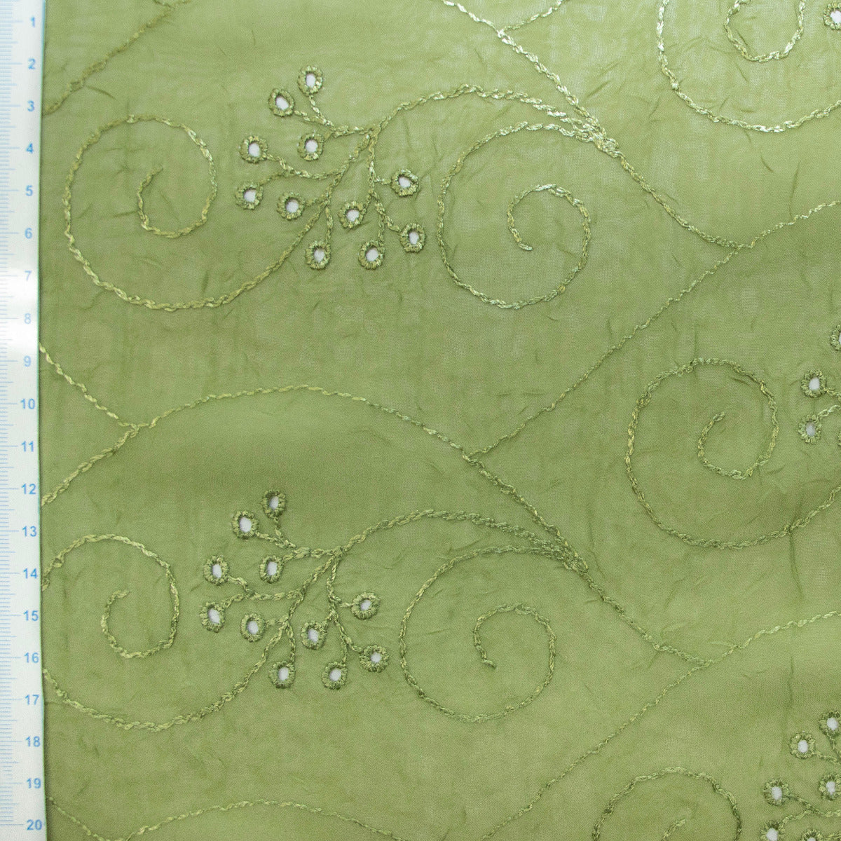 Chiffon bestickt - Designerstoff aus Spanien - grün