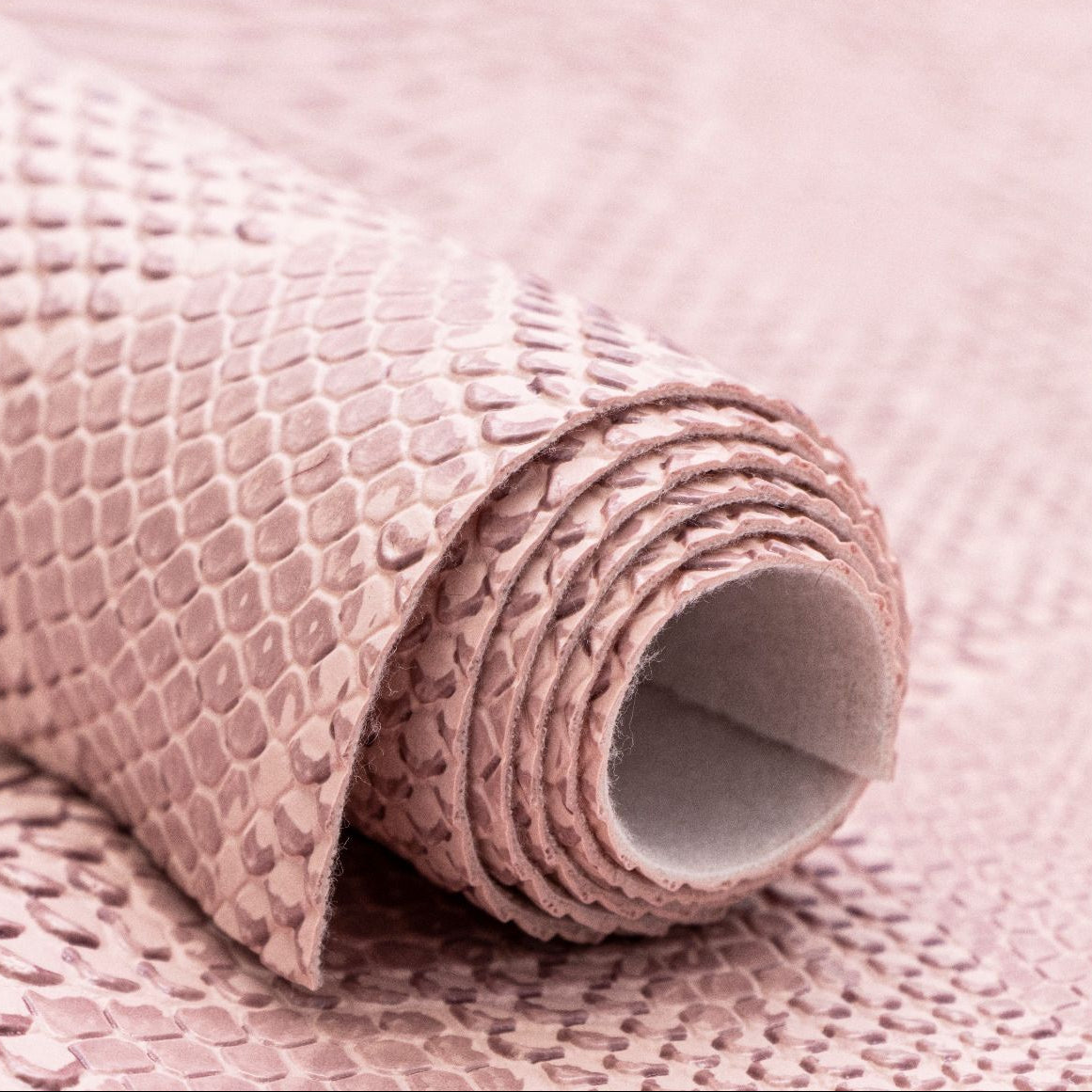 Struktur Kunstleder Coupon ca. 50 cm x 70 cm - Reptiloptik