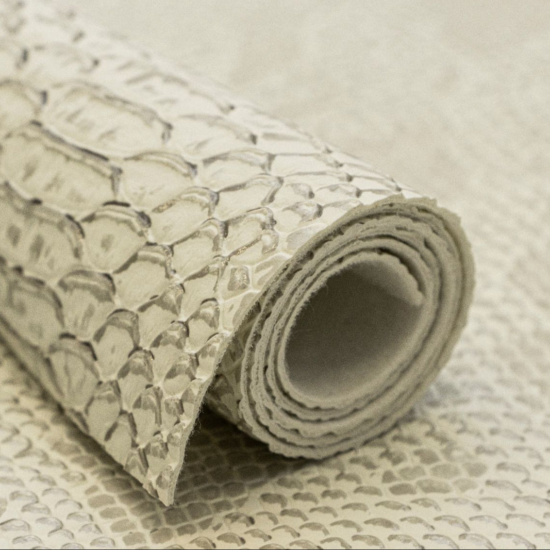 Struktur Kunstleder Coupon ca. 50 cm x 70 cm - Reptiloptik