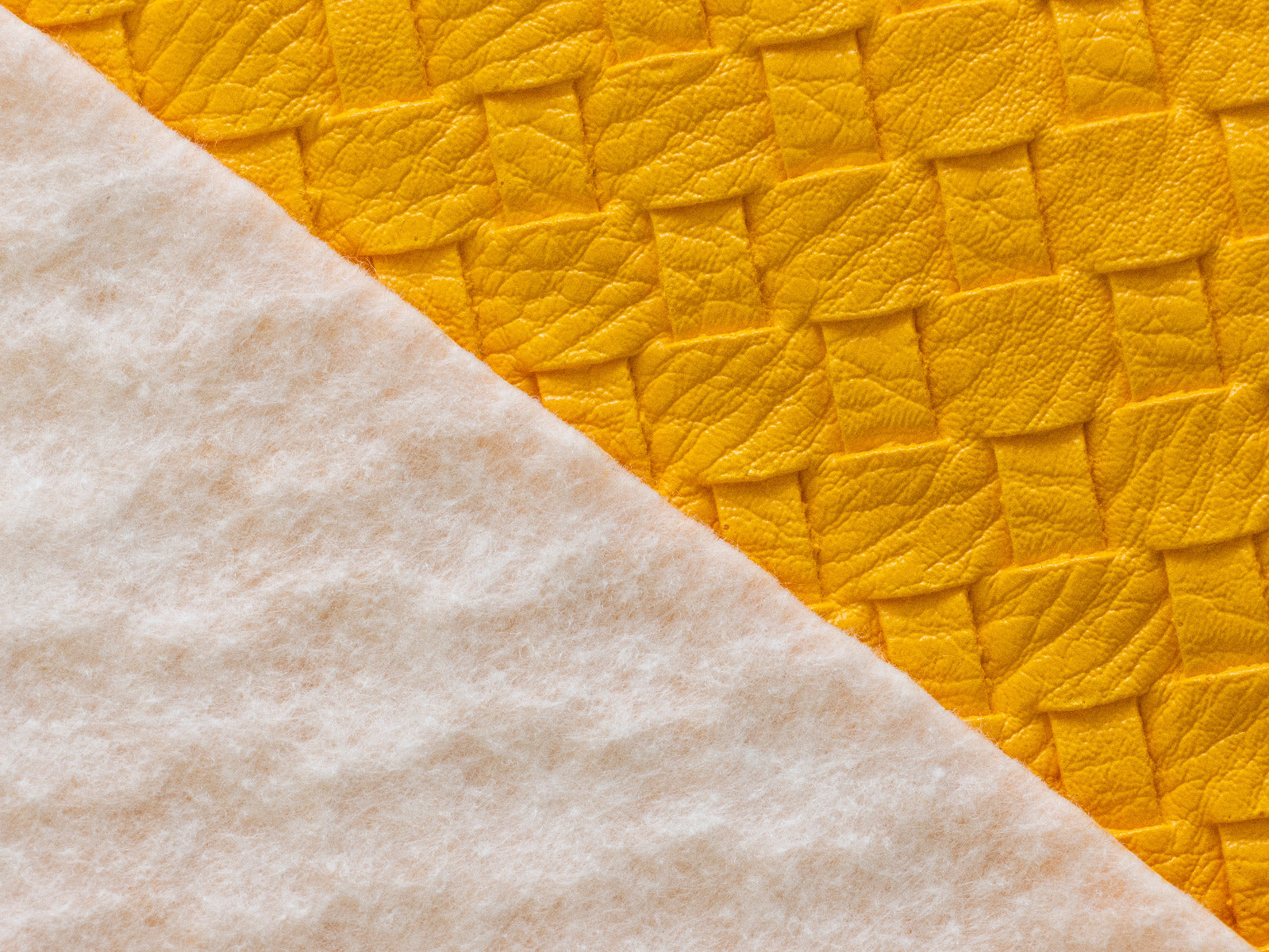 Kunstleder Swafing Beatrice Coupon ca. 50 cm x 70 cm - Flechtmuster