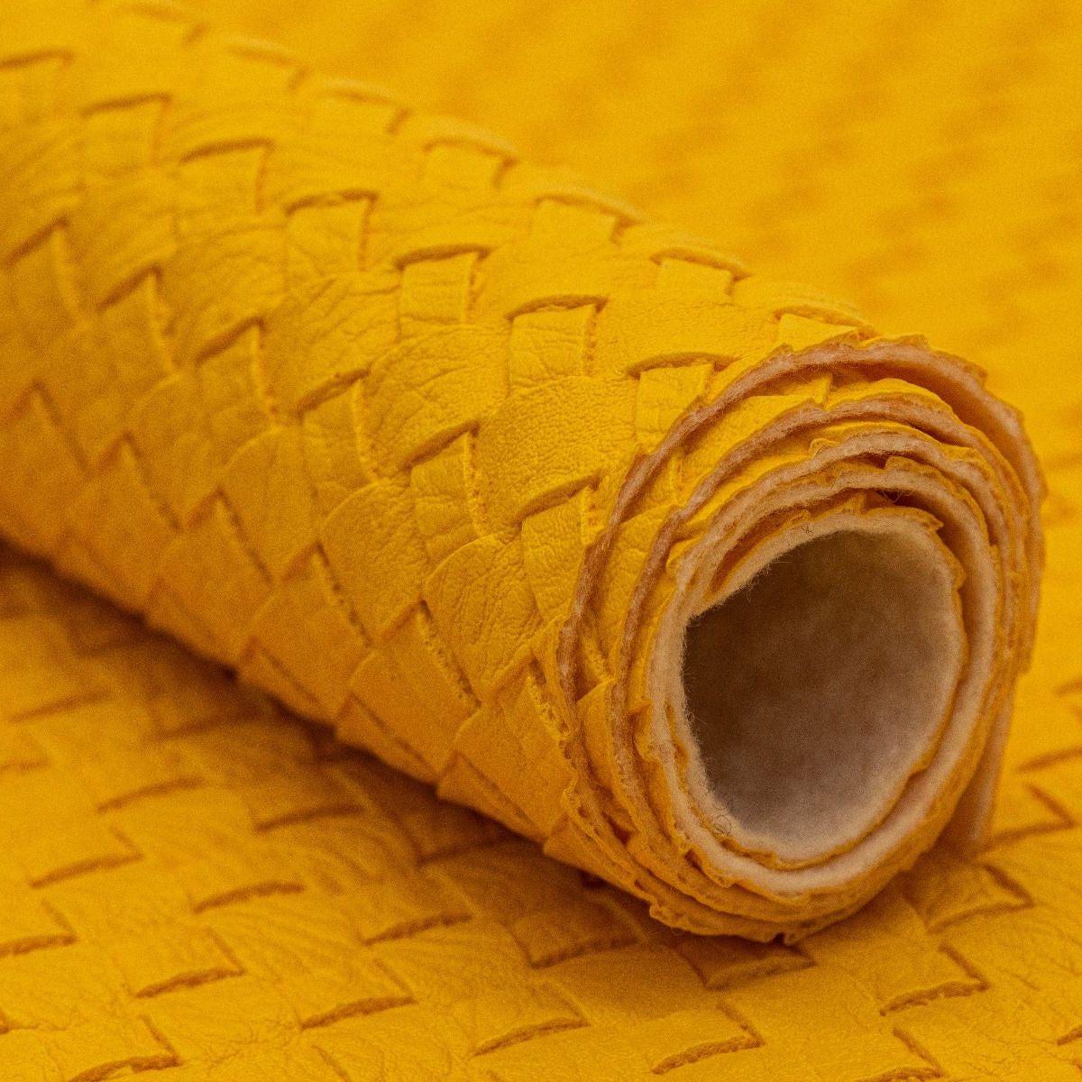 Kunstleder Swafing Beatrice Coupon ca. 50 cm x 70 cm - Flechtmuster