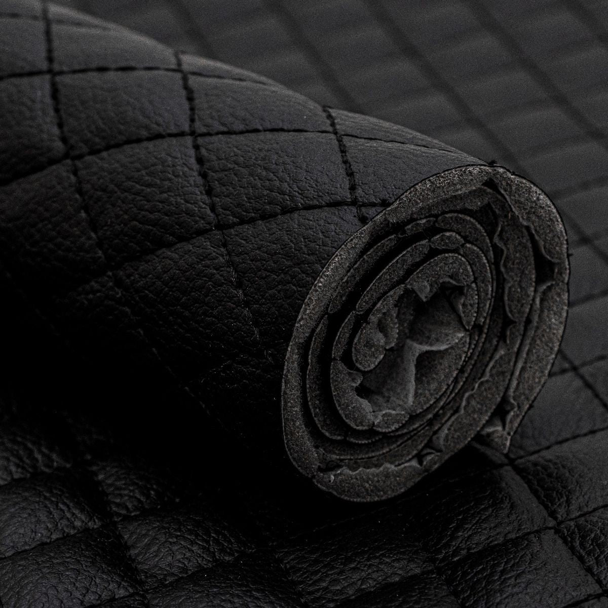 Struktur Kunstleder Coupon ca. 50 cm x 70 cm - Rautenmuster nahtgesteppt