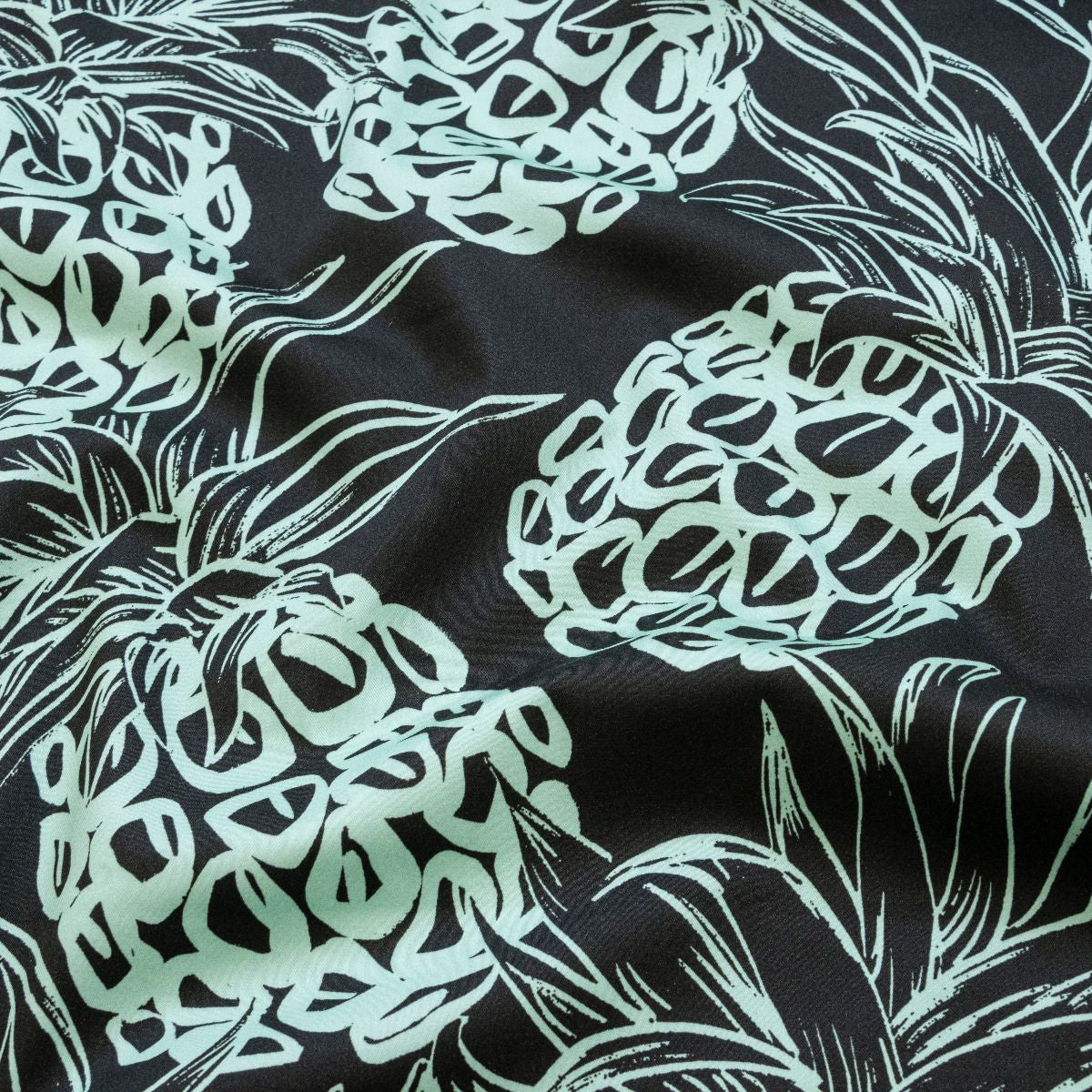 Leicht elastischer Hosen- und Rockstoff - spritzige Ananas