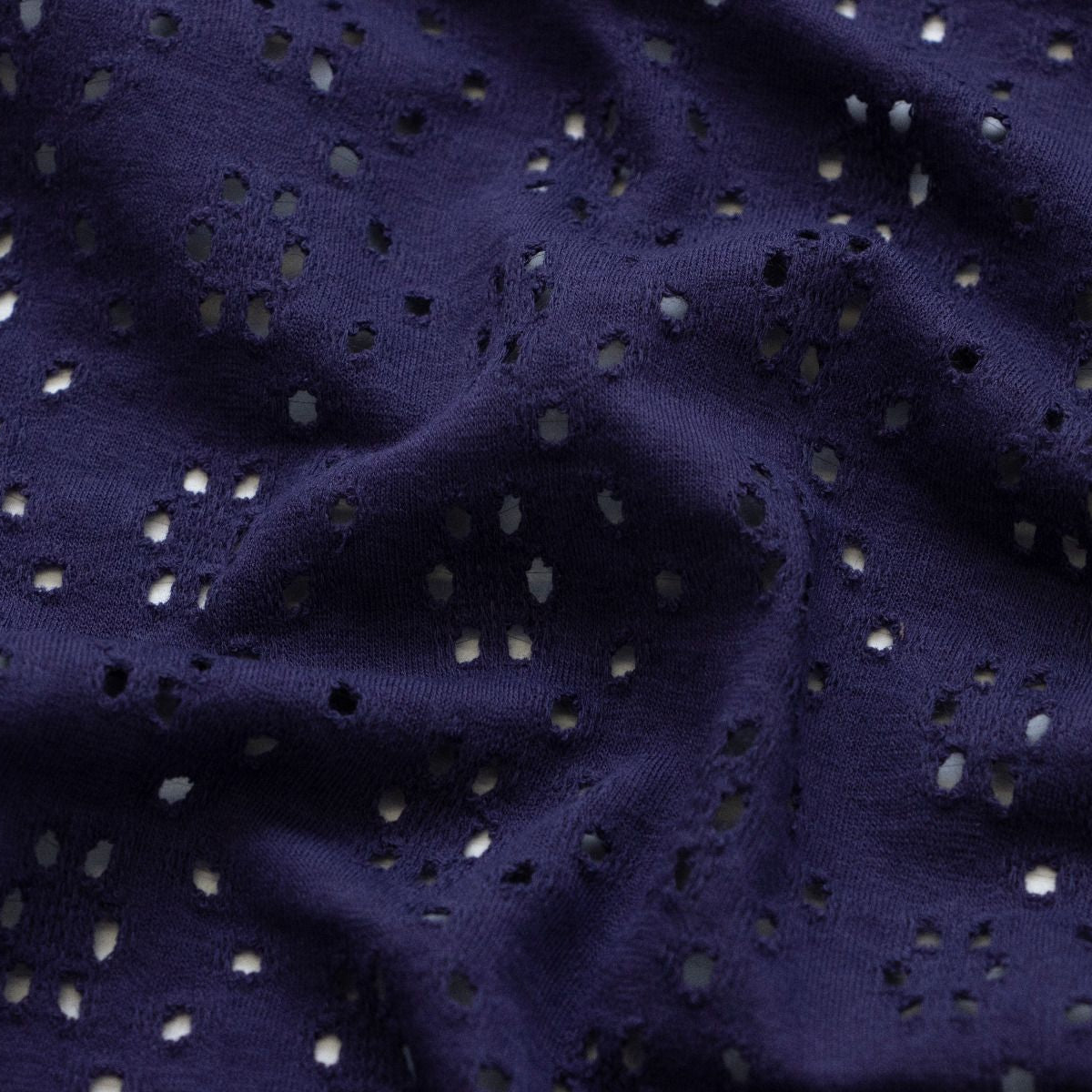 Jersey Strickstoff mit Lochstickerei Embroidery - Blumen