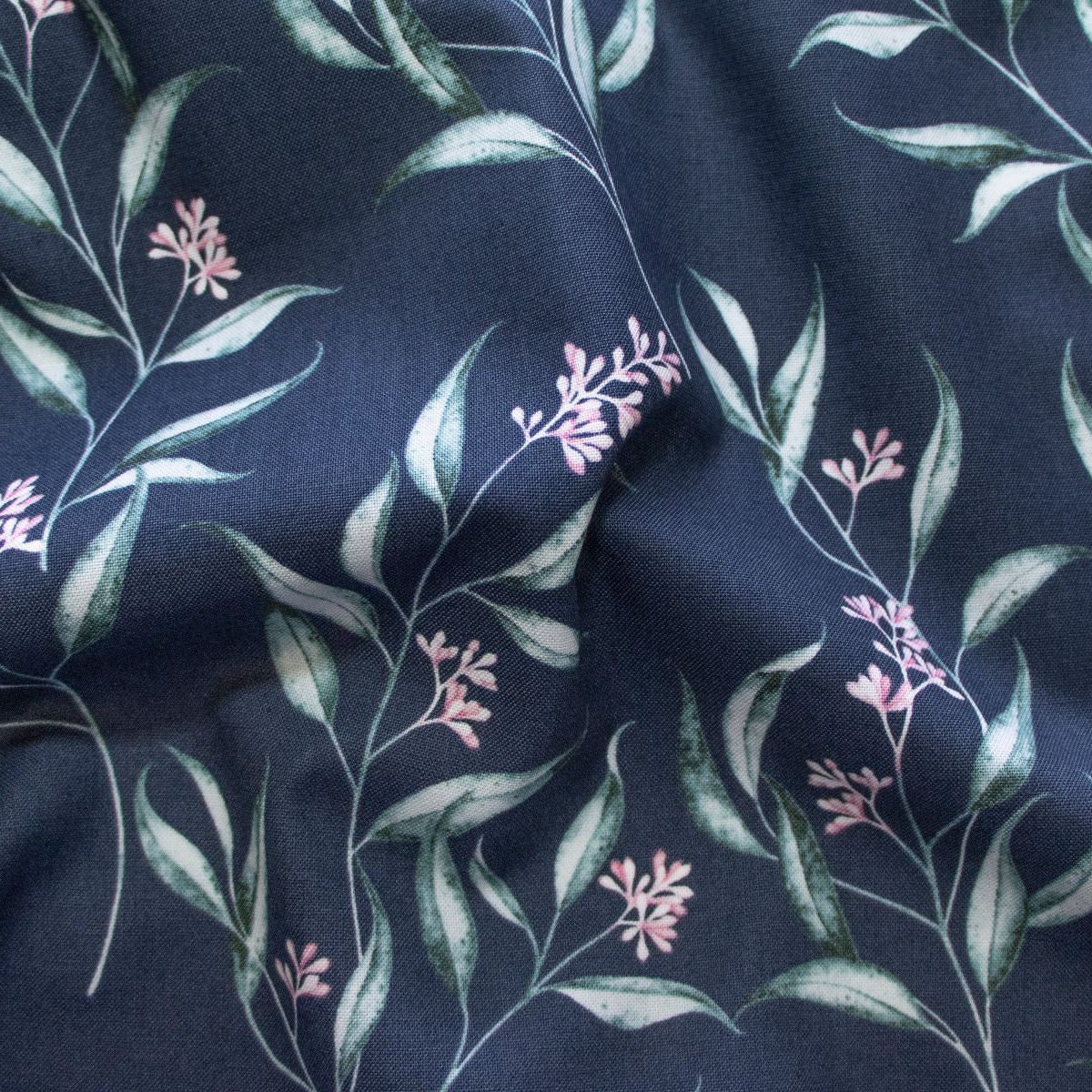 Webware Baumwolle Gütermann ring a roses - Blätter und Blumen