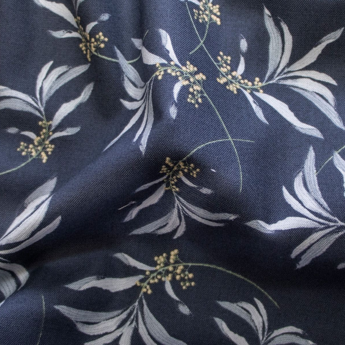 Webware Baumwolle Gütermann ring a roses - Blätter und Blumen