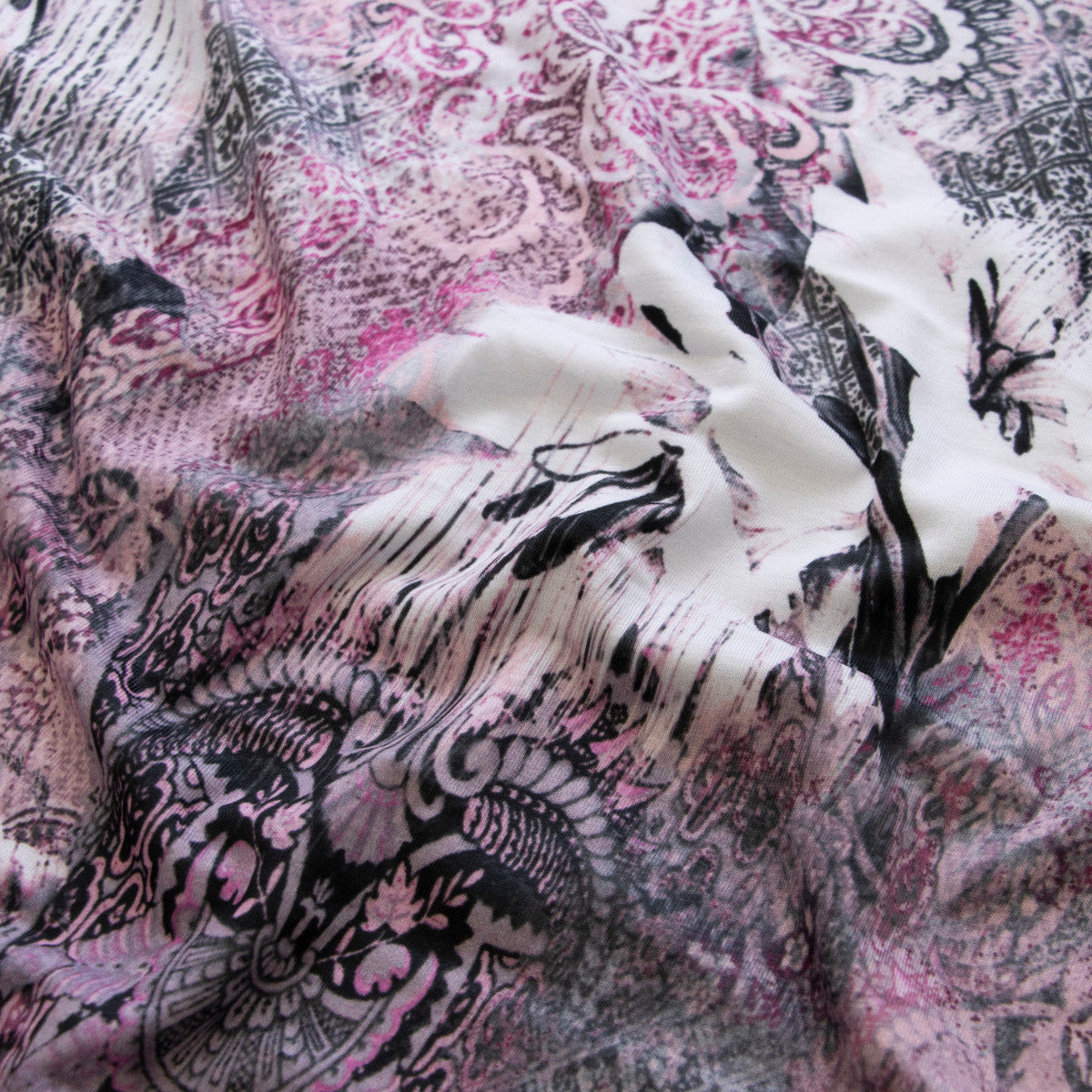 Jersey Digitaldruck - Blumen und Ornamente - weiß-rosa