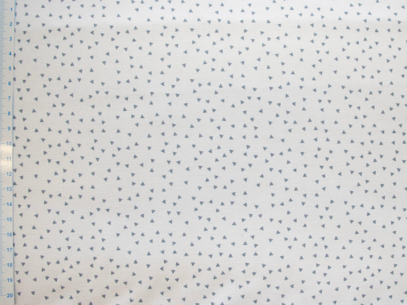 Canvas - kleine Dreiecke - wollweiß