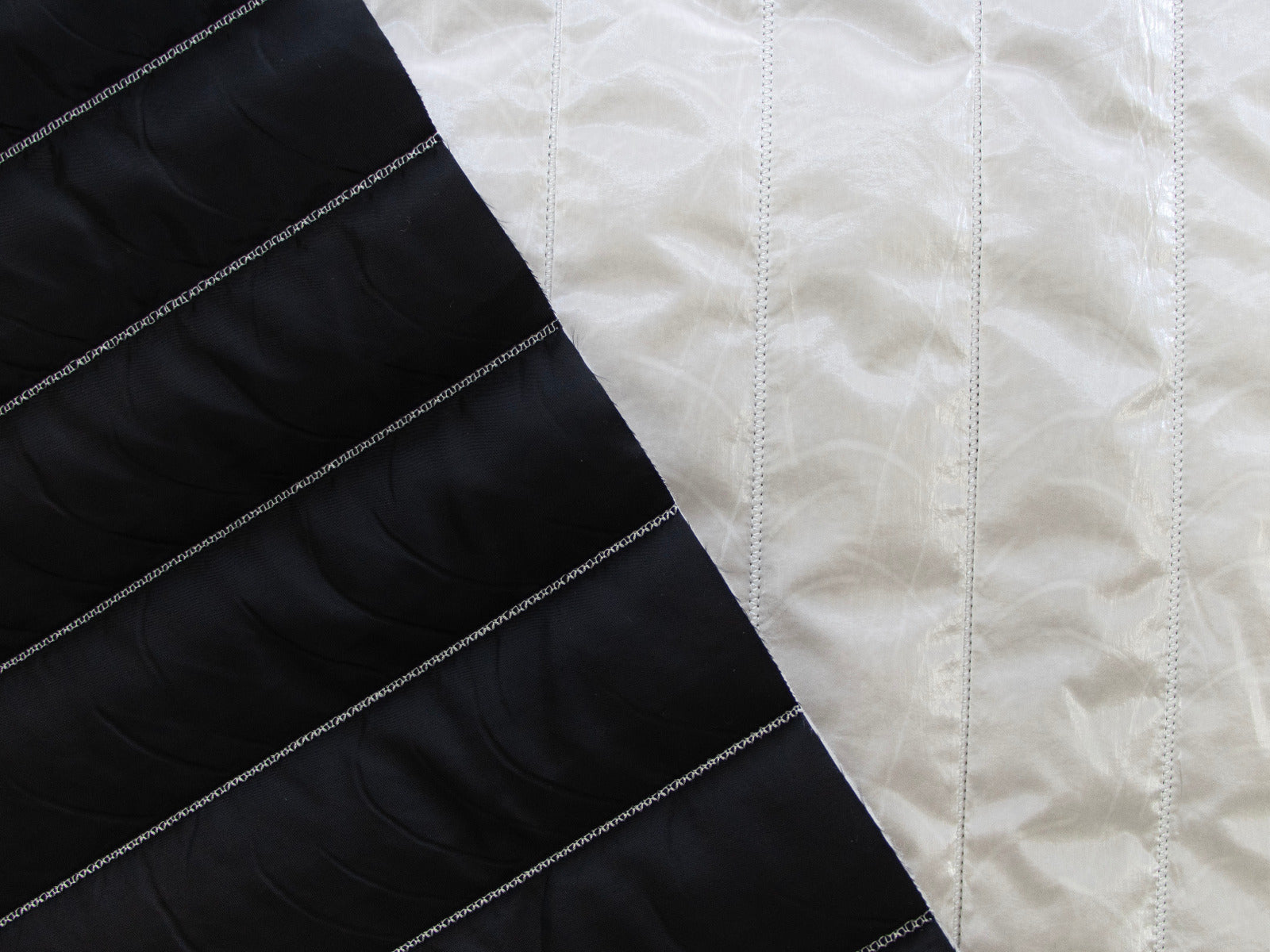 Stepper Jackenstoff Karla mit Schimmerglanz - Streifen