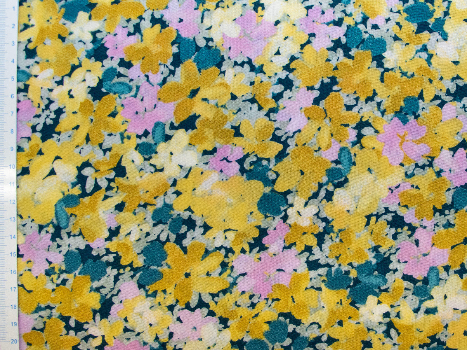 Webware Viskose - verschiedene Blümchen