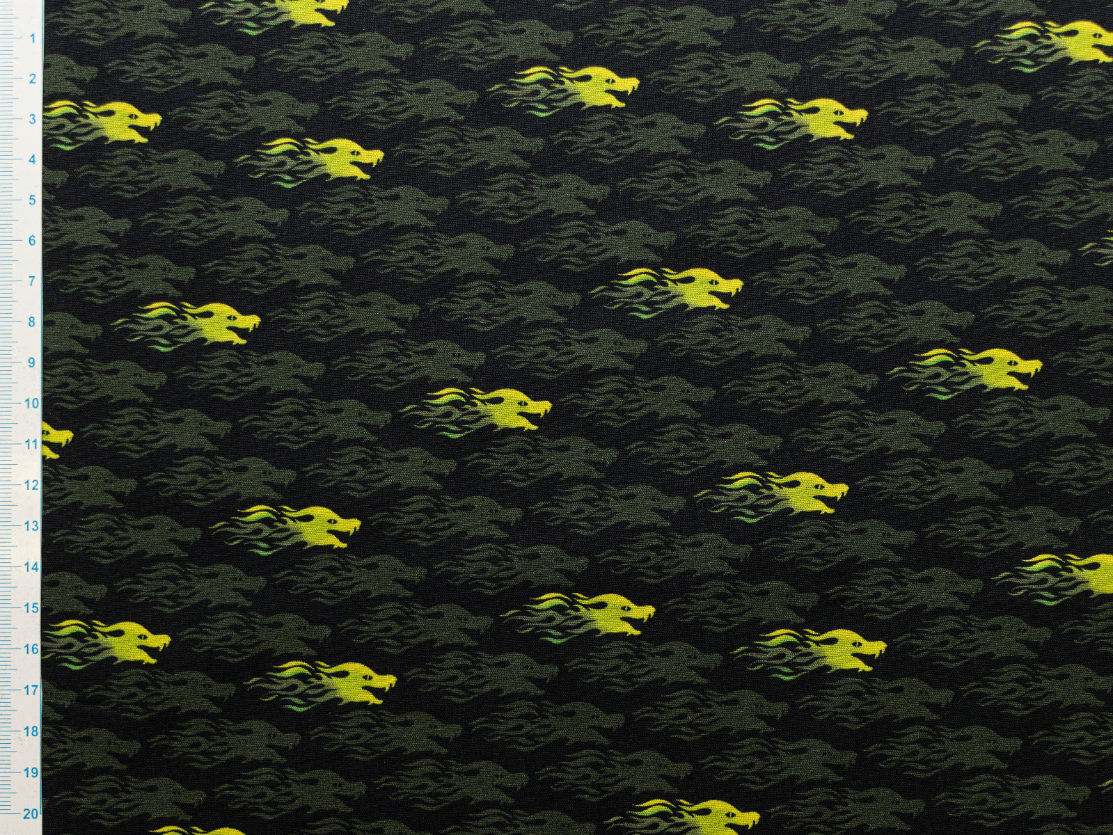 Webware Baumwolle Swafing Mystic Dragons by Steinbeck - schwebende Drachenköpfe - schwarz