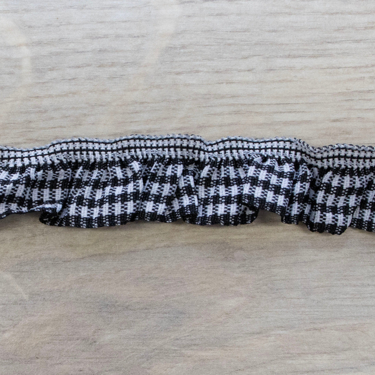 Elastisches Rüschenband ca. 2 cm breit - Karo - weiß - schwarz