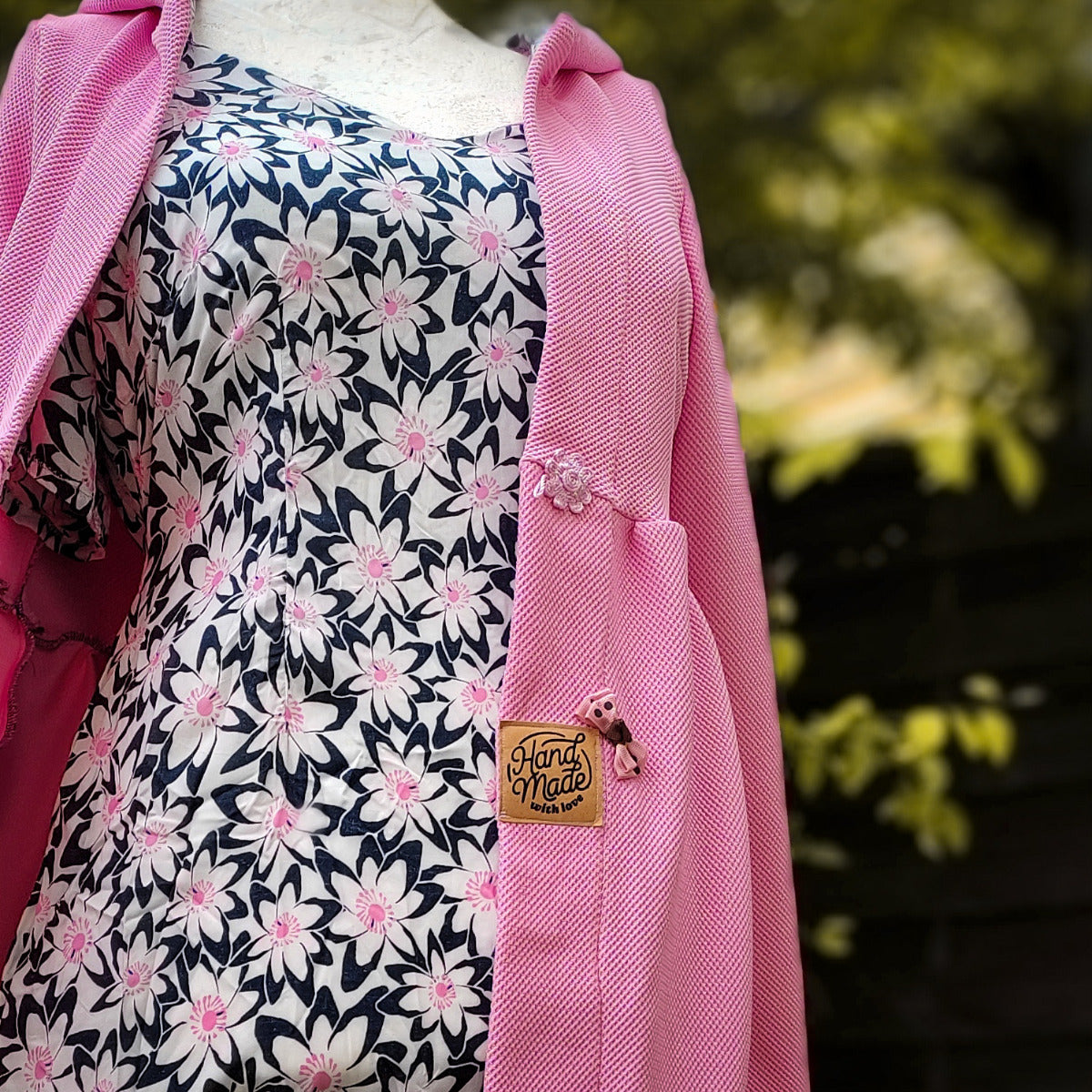 Jersey Viskose - Blumenwiese - nachtblau/weiß/rosa