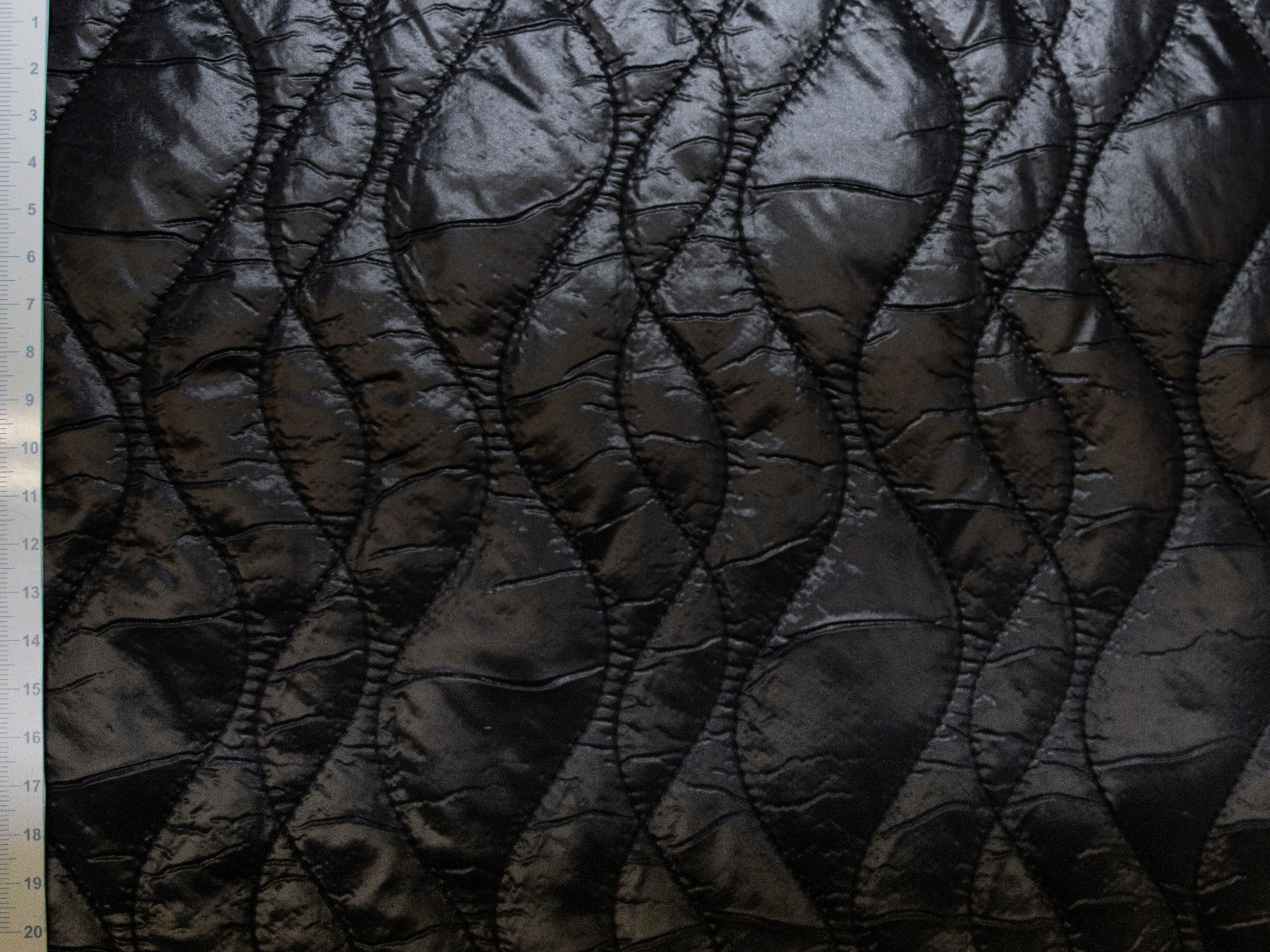 Stepper Jackenstoff - Wellenmuster - schwarz