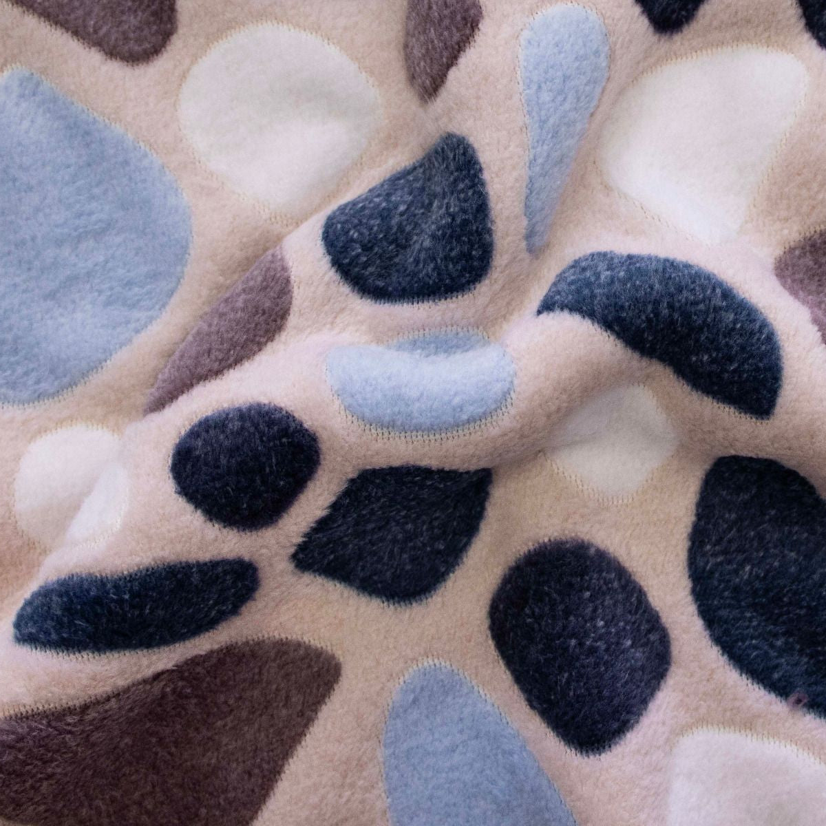 Kuschliger Fleece - bunte Flecken - rosa