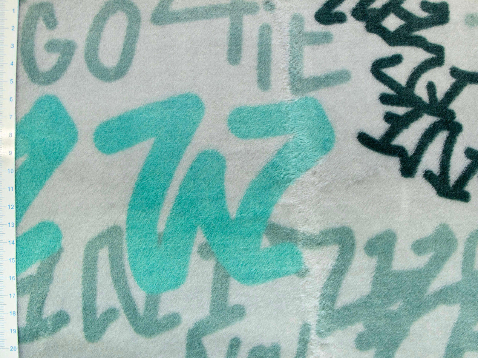 Kuschliger Fleece - Schriftzüge