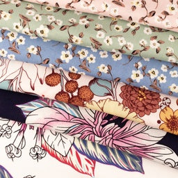 Webware Viskose Rayon - Blumenwiese - wollweiß