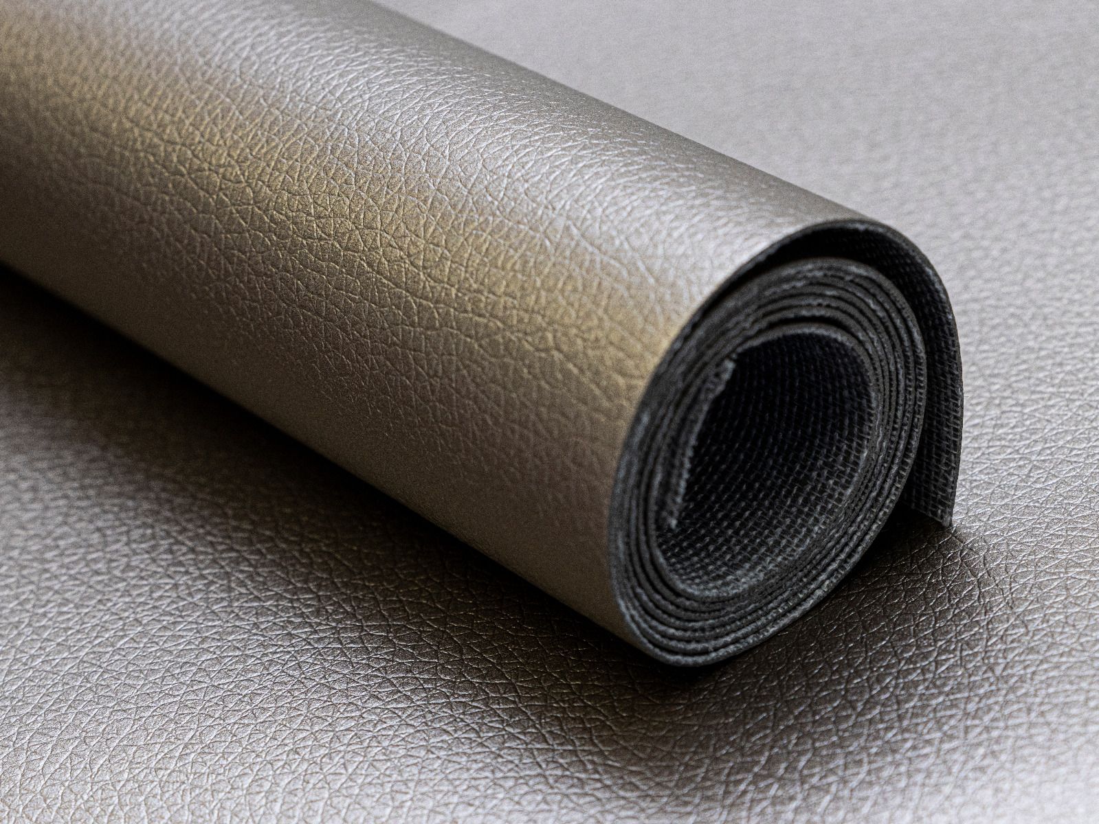 Struktur Kunstleder Brilliant Coupon ca. 50 cm x 70 cm - metallic