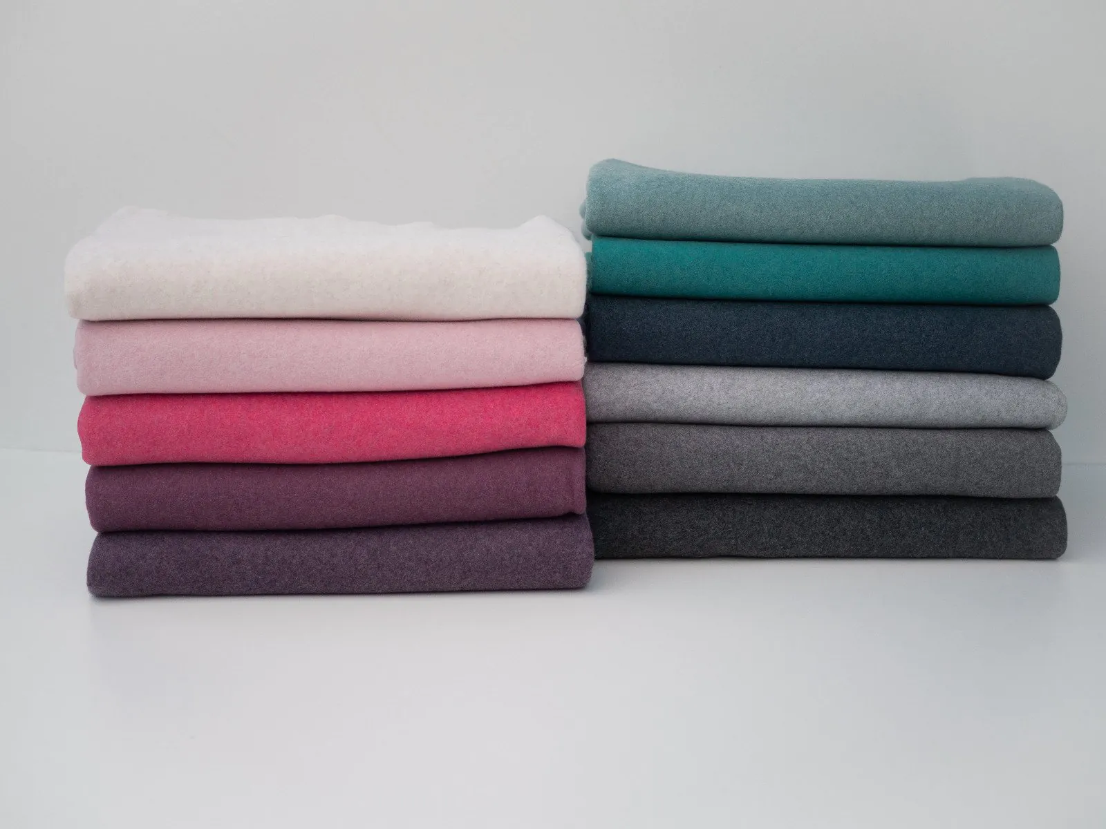 Baumwoll Fleece Swafing Cassy - uni beere