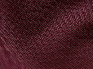 Jacquard Designerstoff der dänischen Firma Kvadrat - aubergine