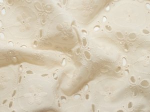 Webware Baumwolle Broderie - Lochstickerei - Abstraktes Muster - sand