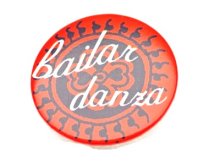 Pampolina-Button "Bailar Danza" zum Anstecken rot