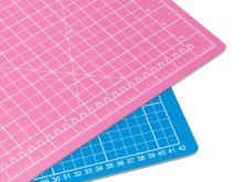 Schneidematte 45 x 30 cm pink-blau