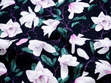 Alpenfleece Swafing Isla - prachtvolle Magnolien - schwarz