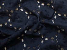 Musselin Baumwolle Double Gauze Broderie - Lochstickerei - Abstraktes Muster - marine