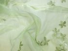 Chiffon bestickt changierend - Designerstoff aus Spanien - lindgrün