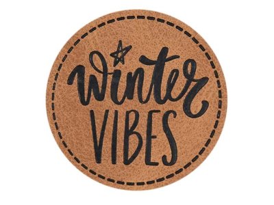 Jessy Sewing Kunstleder-Label mit aufgedruckter Nähnaht - "Winter Vibes" - braun