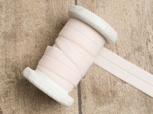 Elastisches Einfassband/Falzgummi - uni pastellrosa