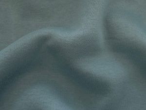 Dicker Sweatstoff in einheitlichem Blau – ideal für die Herstellung von warmen und bequemen Bekleidungsstücken wie Pullovern, Hoodies und Sweatshirts.






