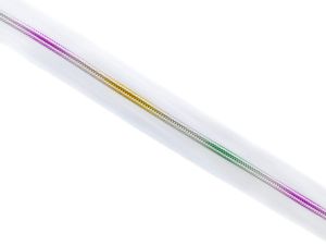 Nahaufnahme von Endlos-Reißverschluss 5mm -  Regenbogen - weiß