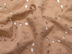 Webware Baumwolle Broderie - Lochstickerei - Abstraktes Muster - muskatnuss