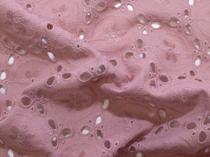Webware Baumwolle Broderie - Lochstickerei - Abstraktes Muster - hell mauve