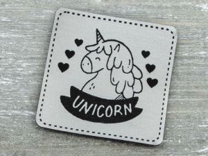 Nahaufnahme von Label Kunstleder KDS - Unicorn - silber