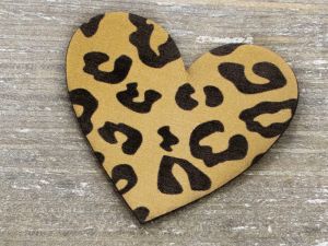 Nahaufnahme von Label Kunstleder KDS - Herz mit Leoprint - gold