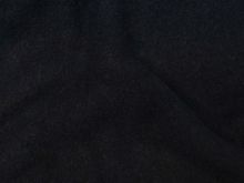 Nahaufnahme von einem Wollfleece in der Farbe dunkelblau