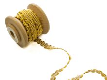 Nahaufnahme von Goldborte / Posamentenborte ca. 7 mm - uni gold