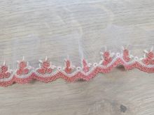 Nahaufnahme von Spitzenband - ca. 4,5 cm breit - weiß - rosa