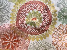 Nahaufnahme von Jacquard Dekostoff - Mandala - rot - orange