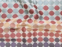Nahaufnahme von Jacquard 3D Struktur – Pünktchen – rot – eisblau