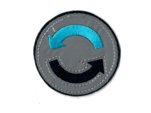 Stick - Applikation Reflektor zum Aufbügeln ca. 4,5 cm x 4,5 cm - Yin-Yang Pfeile - grau-türkis