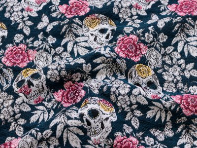 Jacquard Gobelin Dekostoff mit Glitzer in Leinenoptik - geblühmte Totenköpfe - petrol