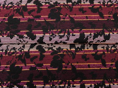 KDS Queen's Collection Candy - Webware mit eingewebten Fäden - Blumenmuster auf Streifen - bordeaux/schwarz